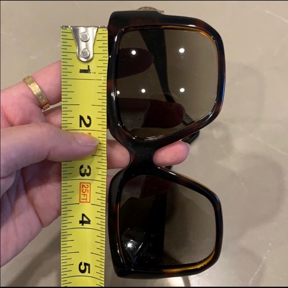 Gucci Sunglasses w/ case and cloth. - Picture 5 of 8